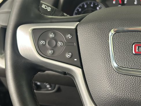 Used 2024 GMC Terrain SLT w/ Elevation Edition FWD image 19