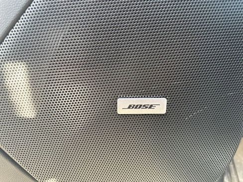 Used 2025 Cadillac XT6 Premium Luxury image 23