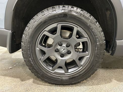 Used 2025 Honda Pilot TrailSport image 10