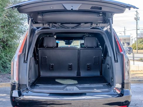 Used 2024 Cadillac Escalade ESV Sport Platinum w/ LPO, ONYX Package image 28