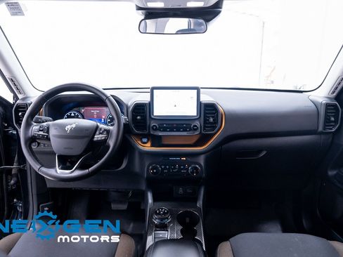 Used 2023 Ford Bronco Sport Badlands image 7