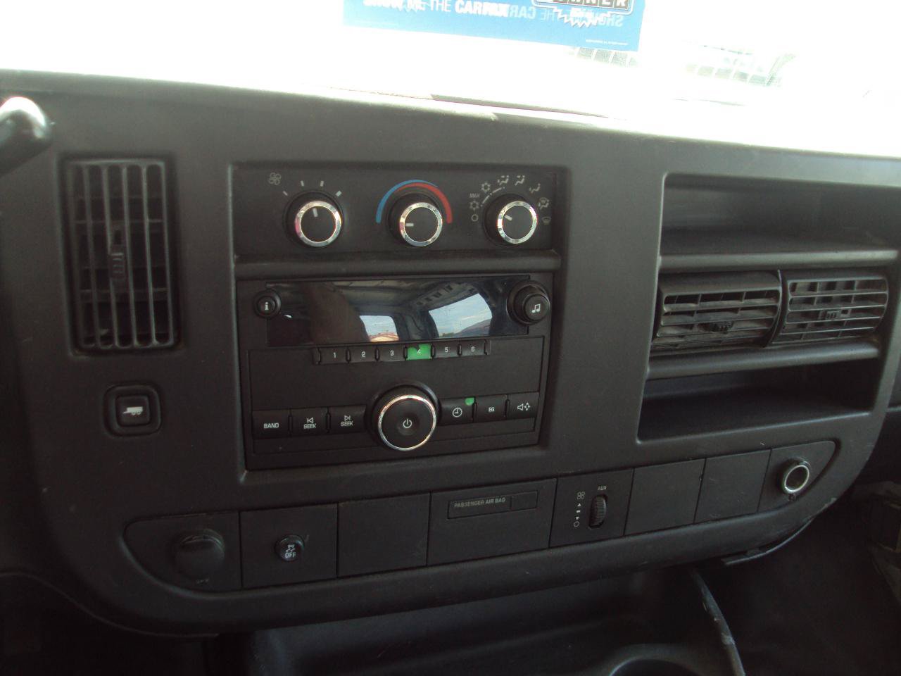 Used 2014 Chevrolet Express 1500 AWD image 18