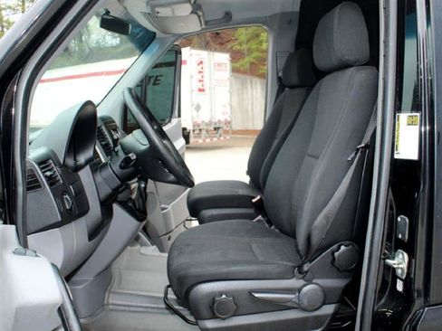 Used 2016 Mercedes-Benz Sprinter 2500 image 14