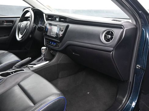 Used 2017 Toyota Corolla XSE image 14