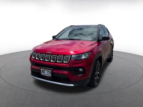 Used 2025 Jeep Compass Limited AWD/4WD image 7