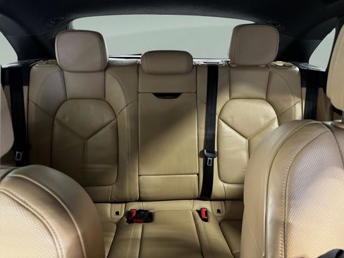 Used 2018 Porsche Macan Sport Edition image 31