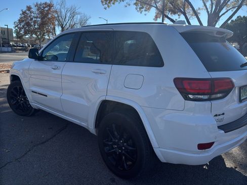 Used 2019 Jeep Grand Cherokee Altitude image 7