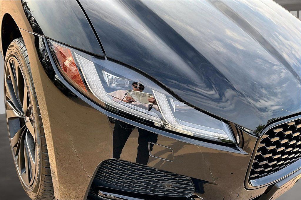 Used 2022 Jaguar F-PACE S AWD/4WD image 29