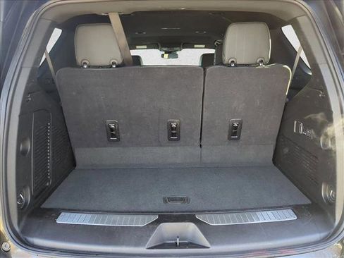 Used 2025 GMC Yukon Denali image 6