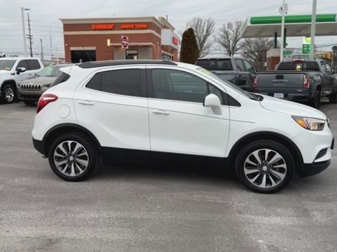 Certified 2022 Buick Encore Preferred w/ Safety Package image 9