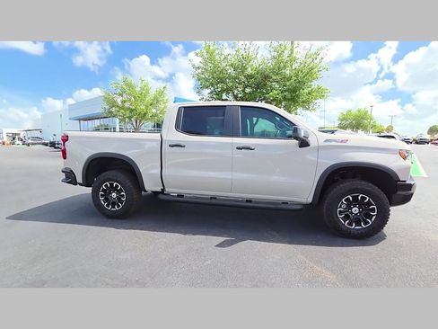 New 2026 Chevrolet Silverado 1500 ZR2 AWD/4WD image 18