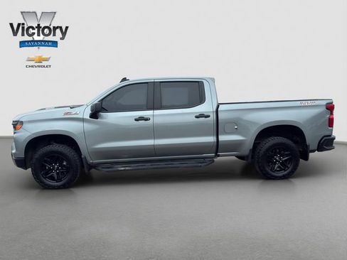 Used 2025 Chevrolet Silverado 1500 Custom Trail Boss AWD/4WD image 4