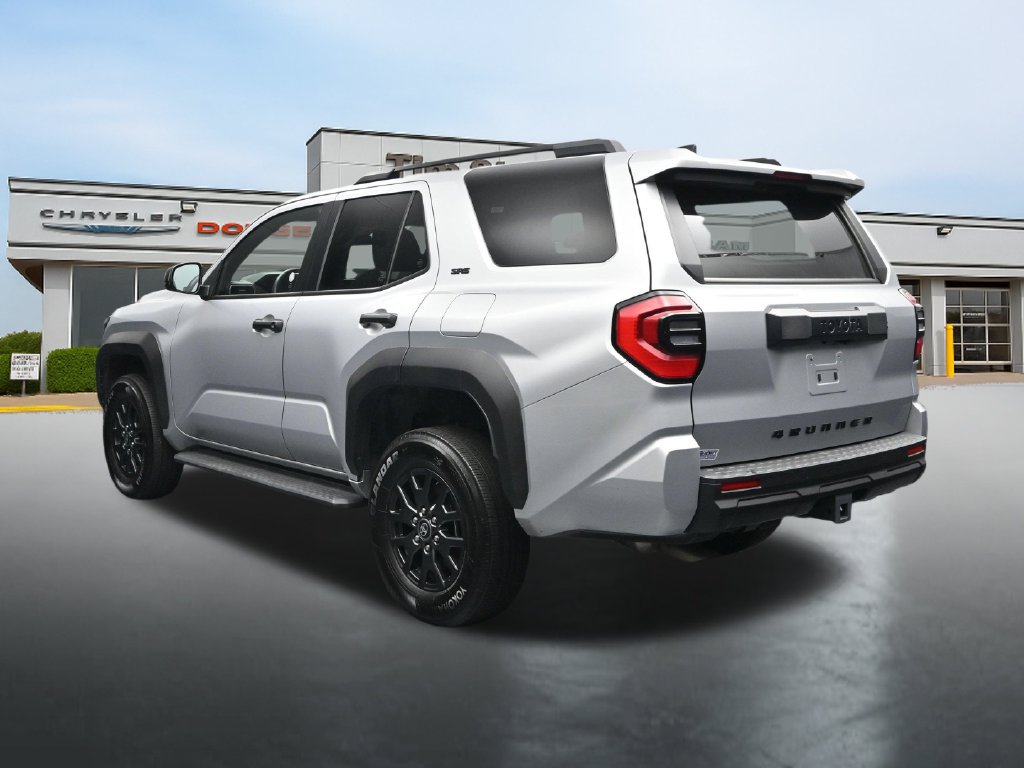 Used 2025 Toyota 4Runner SR5 AWD/4WD image 3