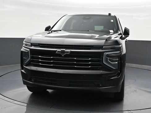Used 2025 Chevrolet Suburban RST w/ Comfort Package RWD image 9