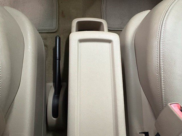 Used 2005 Mercury Monterey Premier FWD image 32