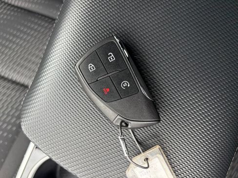 Used 2025 Chevrolet Equinox LT FWD image 21