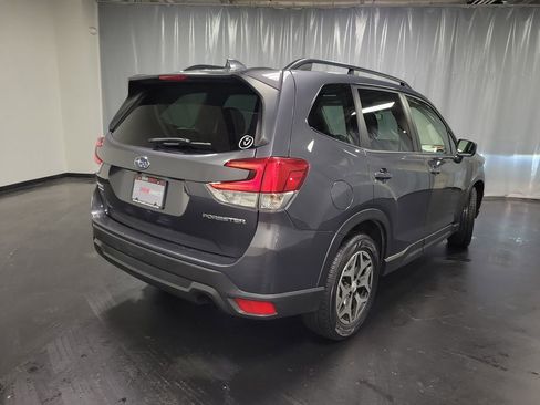 Used 2021 Subaru Forester Premium AWD/4WD image 8
