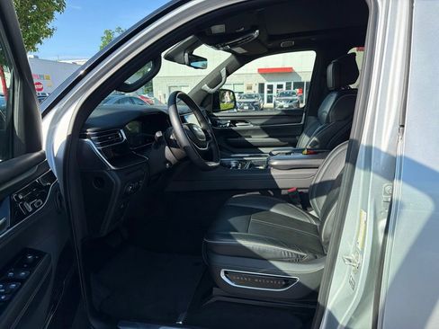 Used 2024 Jeep Grand Wagoneer Series II Obsidian w/ Quick Order Packagew 28T AWD/4WD image 16