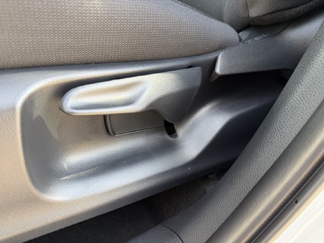 Used 2026 Toyota Corolla Cross LE FWD image 24