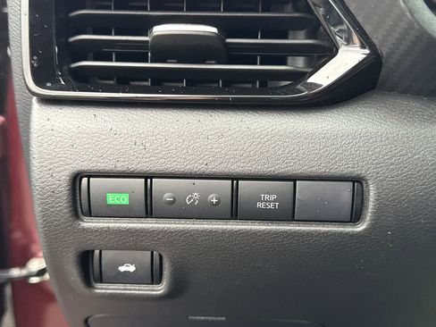 Used 2024 Nissan Sentra SV image 27