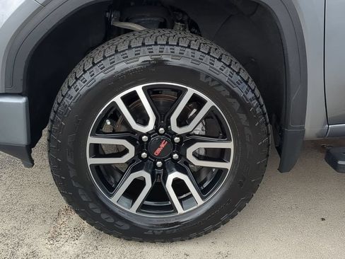 Used 2020 GMC Sierra 1500 AT4 w/ AT4 Premium Package AWD/4WD image 10