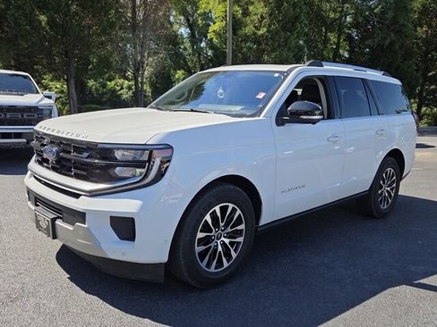 Used 2025 Ford Expedition Platinum AWD/4WD image 3