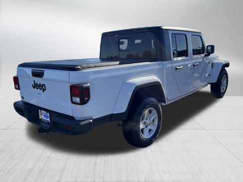 Used 2022 Jeep Gladiator Sport image 7