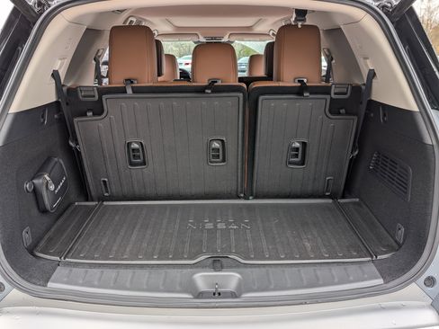 Used 2025 Nissan Pathfinder Platinum w/ Cargo Package image 19