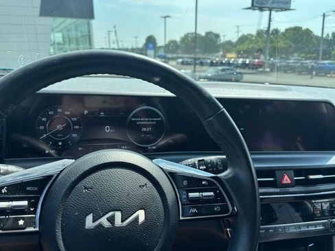 Certified 2024 Kia Seltos X-Line AWD/4WD image 11