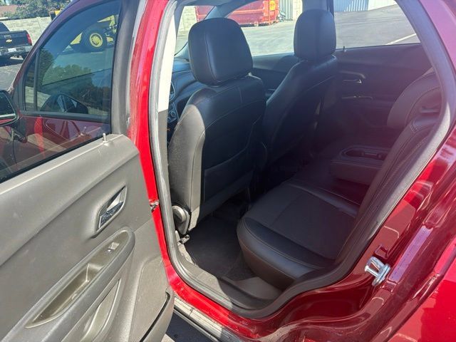 Used 2021 Chevrolet Trax LT w/ Driver Confidence Package FWD image 11