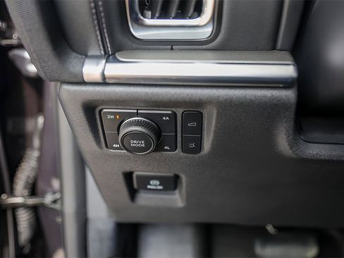 Used 2025 Ford Expedition Max Platinum w/ Driver's Package image 15