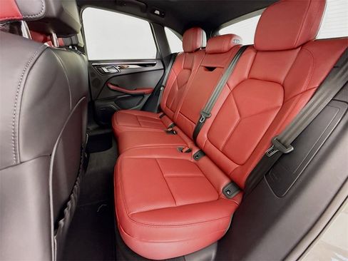 New 2026 Porsche Macan image 24