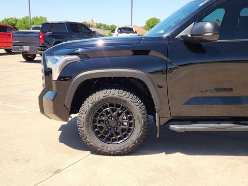 Used 2025 Toyota Tundra SR5 image 9