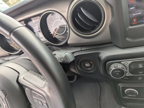 Used 2021 Jeep Wrangler Unlimited Sport image 24