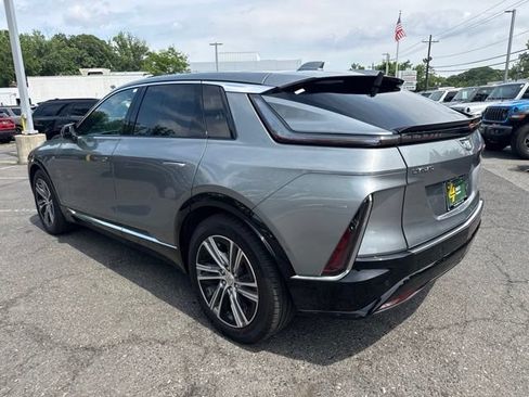 Used 2024 Cadillac Lyriq Luxury w/ LPO, Floor Liner Package AWD/4WD image 21