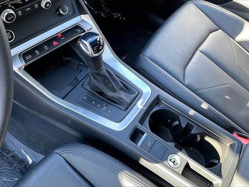 Certified 2024 Audi Q3 2.0T Premium w/ Convenience Package image 18