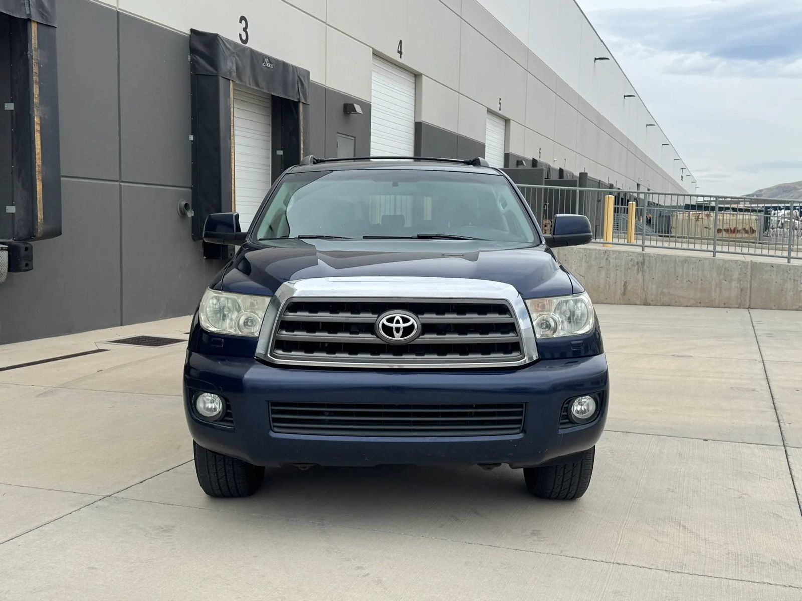 Used 2010 Toyota Sequoia SR5 AWD/4WD image 8