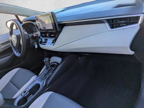 Used 2023 Toyota Corolla LE image 20