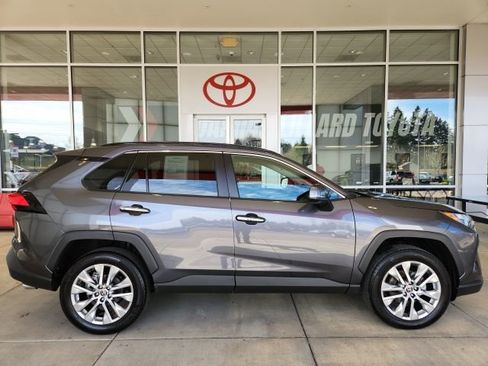 Used 2025 Toyota RAV4 Limited w/ Advanced Technology Package image 3