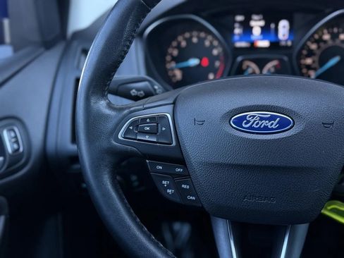 Used 2018 Ford Focus SE w/ Cold Weather Package image 21