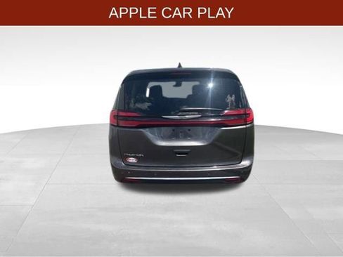 Used 2023 Chrysler Pacifica Touring-L FWD image 6