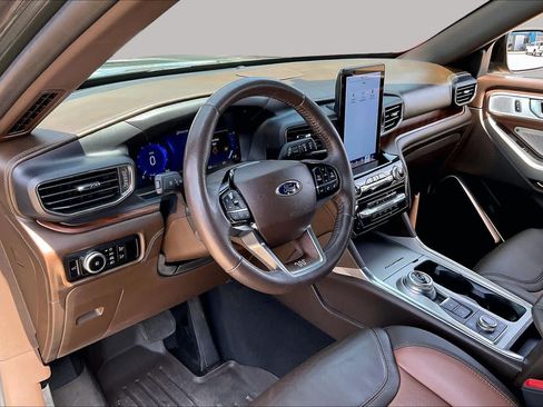 Used 2023 Ford Explorer King Ranch w/ Technology Package AWD/4WD image 18