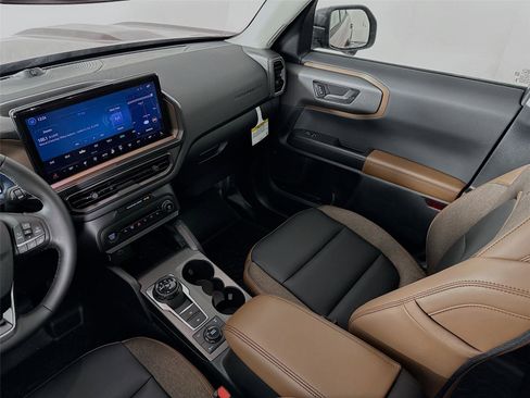 New 2025 Ford Bronco Sport Outer Banks w/ Sasquatch Outer Banks Package AWD/4WD image 26