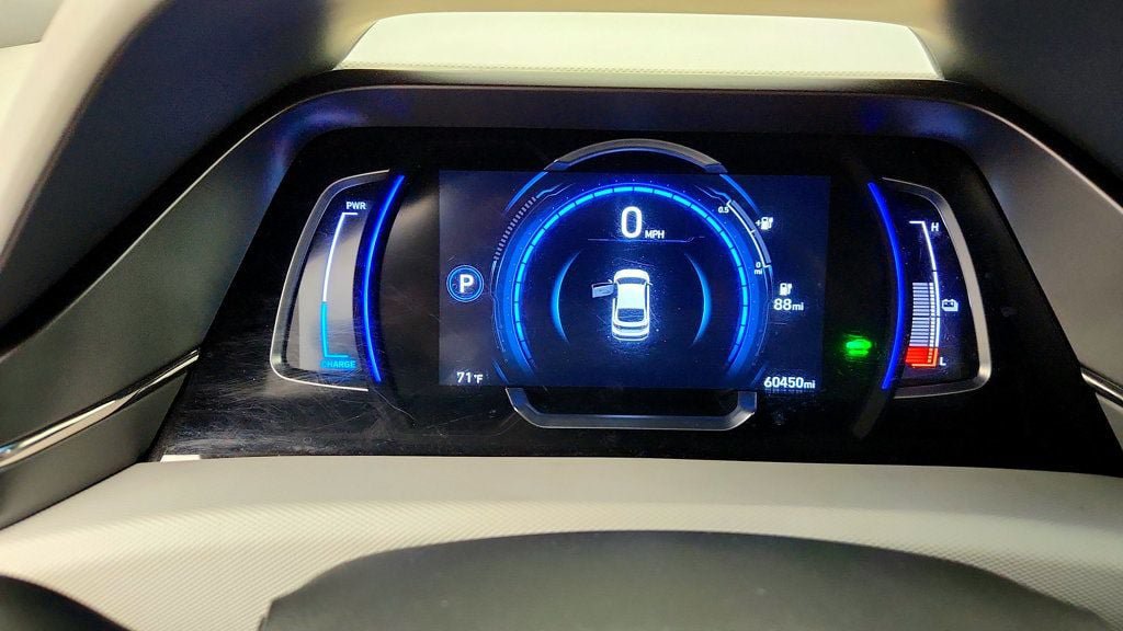 Used 2020 Hyundai Ioniq Limited FWD image 15