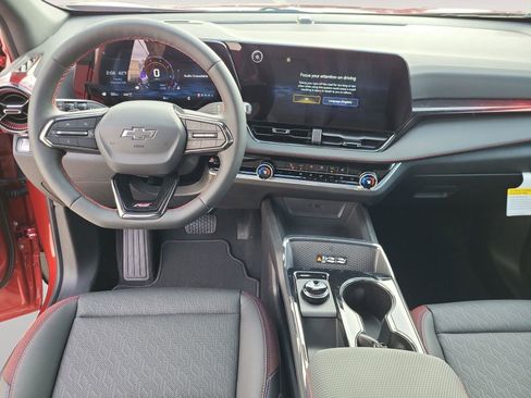 Used 2025 Chevrolet Equinox RS image 11