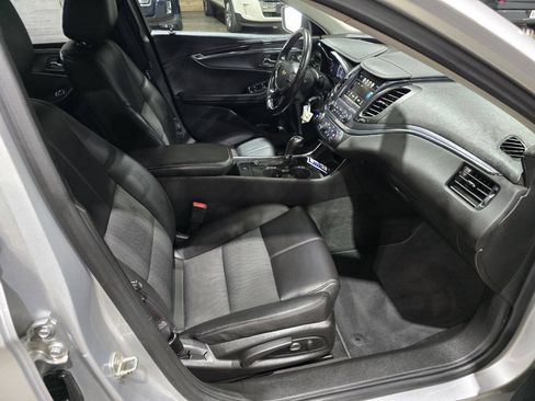 Used 2016 Chevrolet Impala LT w/ Convenience Package FWD image 31