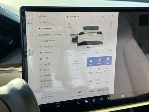 Used 2022 Tesla Model X image 26