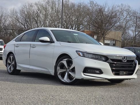 Used 2019 Honda Accord Touring image 5
