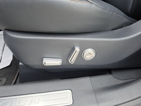 Used 2024 Lincoln Nautilus Premier w/ Jet Appearance Package AWD/4WD image 23
