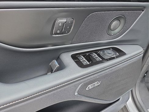 New 2026 Lincoln Nautilus Reserve image 14